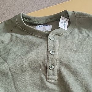 Old Navy Long Sleeve shirt